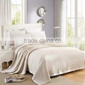 High Quality Pure Dyed Royal Velvet Silk Touch Blanket thumbnail-1
