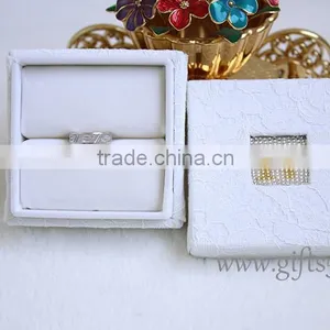 Luxury Fancy Unique White Wedding Rings Jewellery Box With Beaded Name Plate of N thumbnail-2