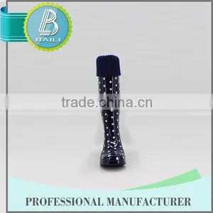 China Supplier Removable Plastic Boots for Rain thumbnail-2