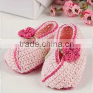 Hollow Wool Knitted Shoes Wholesale Floral Crochet Baby Girl Soft Shoes thumbnail-5