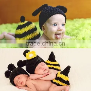 Crochet Newborn Baby Bumble Bee Hat & Cape Set Photography Prop Animal Knitted Outfit thumbnail-1
