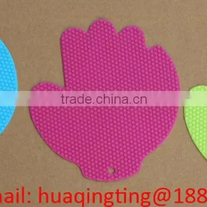 FDA and LFGB Food Grade Silicone Placemat With Glove Shape thumbnail-2