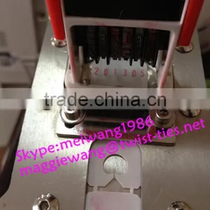 Kwik Lock Closure Machine/plastic Clips Machine thumbnail-1