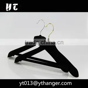 CY-631 Custom Flocking Plastic Hanger Velvet Plastic Hangers for Wide Shoulder Supplier's Choice thumbnail-5