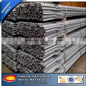 Galvanized HD T-Post With Plate thumbnail-1