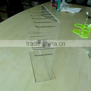 Single-side With Wood Gain Shelves in Supermarket thumbnail-1