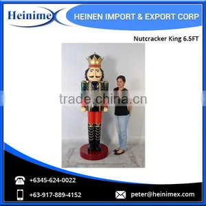 Automotive Lacquer Finish 6.5FT Fiberglass Nutcracker King thumbnail-2