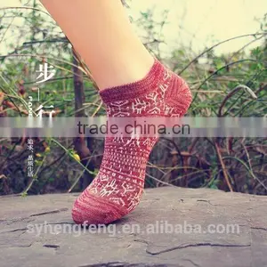 2016 New Design Custom High Quality Women Socks in Hot Saling thumbnail-2