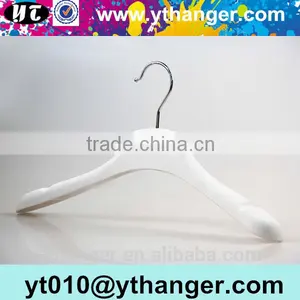 YY0445 White Rubber Coated Plastic Hanger for Brand Shops Rubber Clothes Hanger thumbnail-2