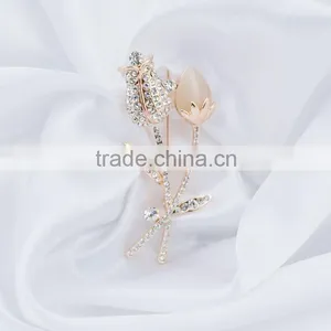Personalized Flower Design Metal Gold Lapel Pin For Sales thumbnail-4