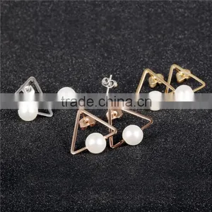 Wholesale Fashion Jewelry for Ladies Triangle Shell Pearl Earring thumbnail-3