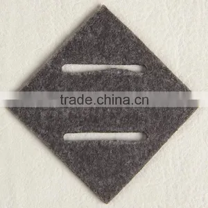 China Credible Label Factory Produce Printing & Embossing Leather Patch Label for Women's Handbag thumbnail-2