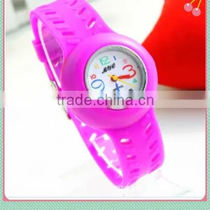 Net Belt Silicone Wrist Watch thumbnail-1