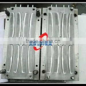 Injection Plastic Hair Bush Comb Mould in Taizhou thumbnail-3