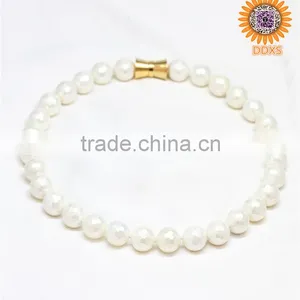 White 10mm AAAA+ White Magnetic Clasp Shell Pearl Necklace thumbnail-1