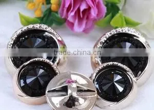 Factory Wholesale Colored Rhinestone Buttons thumbnail-1
