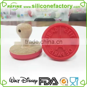 High Quality Eiffel Tower Design Dia.6.0cm Silicone Cookie Stamp With Wooden Handle thumbnail-1