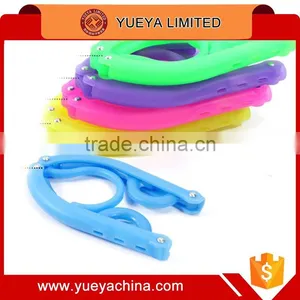 Creative Traveling Folding Clothes Hangers thumbnail-2