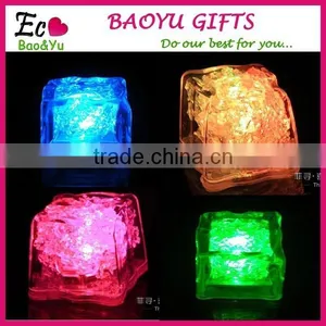 Bar Glow Ice Cube thumbnail-1