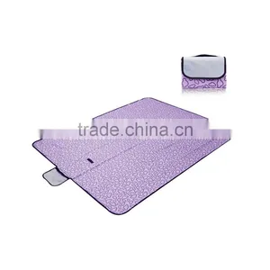 Wholesale Customised Logo Picnic Blanket Tartan Foldable Camping Picnic Mat With Waterproof PVC Coating thumbnail-5