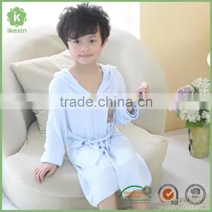 Non-Toxic Soft Warm Hemmed Flannel Wholesal Bathrobe thumbnail-1
