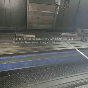 HWACHEON SIRUS-1050 Vertical Machining Center thumbnail-4