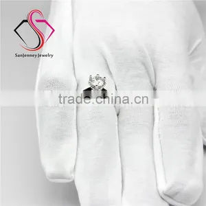 Round Cut Moissanite 6 Prong Solitaire 1 Carat 6.5mm Center 14k White Yellow Gold Diamond Engagement Ring thumbnail-5