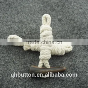 Chinese Manual Toggle Button for Garment thumbnail-1