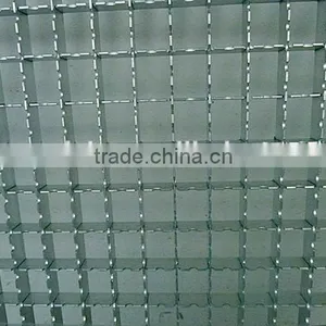 Aluminum Wire Mesh Fencing thumbnail-2