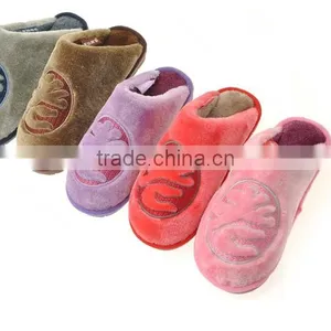Wholesale Stock Small Order High Quality Coral Fleece Couple Thermal Shoes thumbnail-3