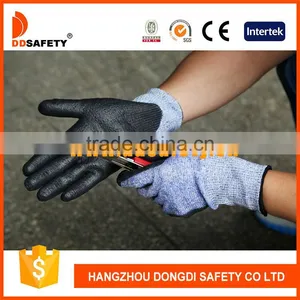 DDSAFETY 2017 High Performance Polyethylene Fiber Glass Knitted Liner Black PU Coated Cut Resistant Safety Gloves thumbnail-5