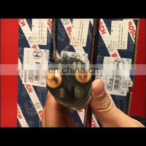 High Quality Diesel Engine Fuel Injector 0445120235 thumbnail-3