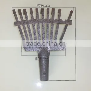 High Quality 11 Tines Carton Steel Stick Rake thumbnail-1