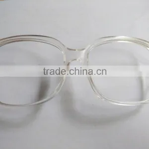 EMS TR90 Yellowish Nylon Resin / GYD TR90 PA12 Polyamide Transparent White as Glass Plastic Raw Materials thumbnail-2