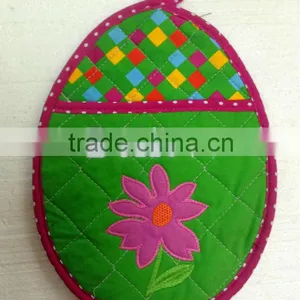 Beautiful Embroider Pot Holder With Pocket thumbnail-1