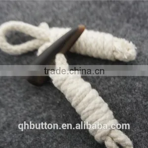 Chinese Manual Toggle Button for Garment thumbnail-2