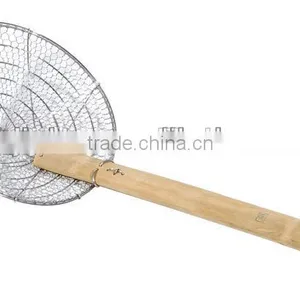 Double Mesh Strainer With Round Wooden Handle thumbnail-4