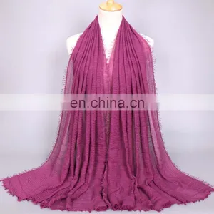 Wholesale Newest Pleated Breathable Solid Color Hijab Scarf Shawl thumbnail-4