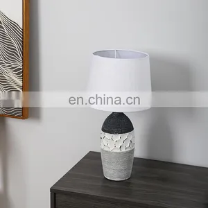 Oriental Elegant Design Hotel Living Room Porcelain Bedside Desk Lamp for Sale thumbnail-3