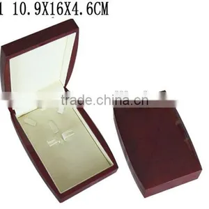 W39 Glossy Finish Wooden Jewelry Pendant Box thumbnail-3
