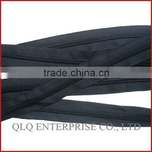 High Quality Long Chain Nylon Zipper thumbnail-1