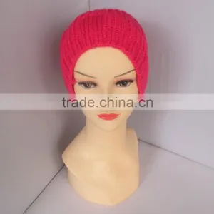 Wholesale Soft Material Knitted Acrylic Fuchsia Pom Pom Beanie thumbnail-2