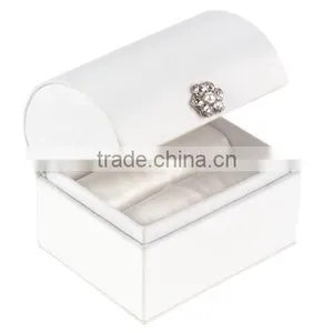 Couple Rings in Box thumbnail-1