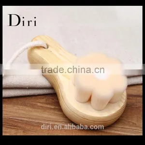 New Design Comma Shape Petals Hair Wooden Handle Face Brush Cleansing thumbnail-1