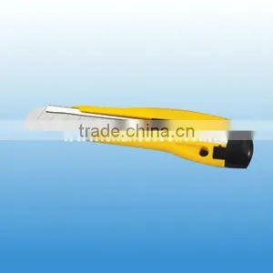 Easy Cut Auto-retractable Utility Knife UK117 thumbnail-1