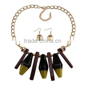 Europe and the United States Fashion Multiple Big Resin Gems Pendant Necklace thumbnail-3