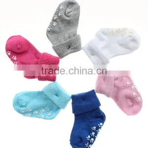 Non Slip Socks thumbnail-1