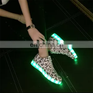 Live Show Best Selling Magnetic Led Light Running Shoes for Adult thumbnail-3