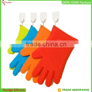 Customize Silicone Massage Glove Kitchen Glove FDA Soft Red Oven Gloves thumbnail-5
