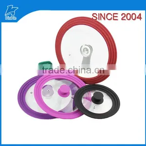 Glass Lid for Pan With Silicone Rim thumbnail-1